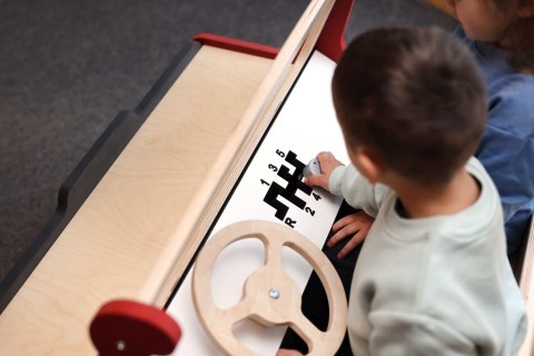 Drewniana ciężarówka z platformą czerwona meble dla dzieci zabawka Micki