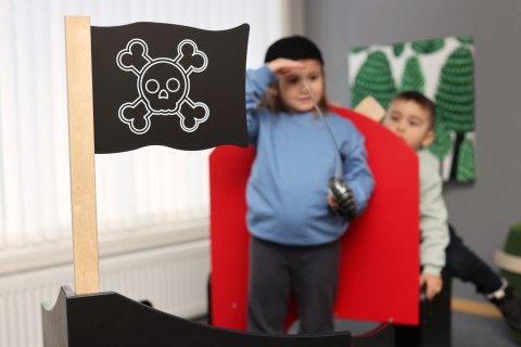 Drewniany statek piracki meble dla dzieci łódka wyposażenie zabawka Micki