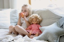 Duża lalka interaktywna Lillan blondynka odgrywanie ról dla dzieci Skrållan